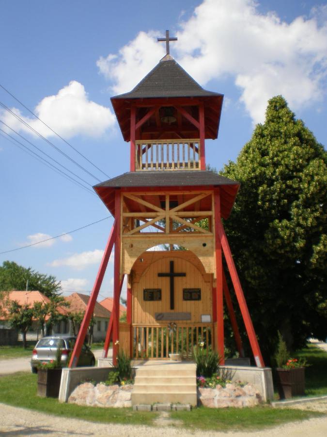 Elvira Vendégház Kisbodak Exterior foto
